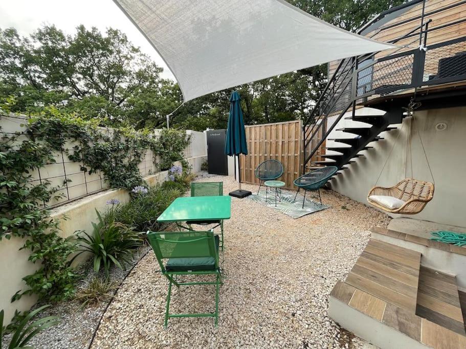 Saint-Martin-de-Londres Bulle De Detente Avec Jacuzzi מראה חיצוני תמונה